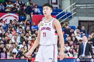 痴迷外线！刘颜诚三分12投仅3中拿到9分 正负值-3